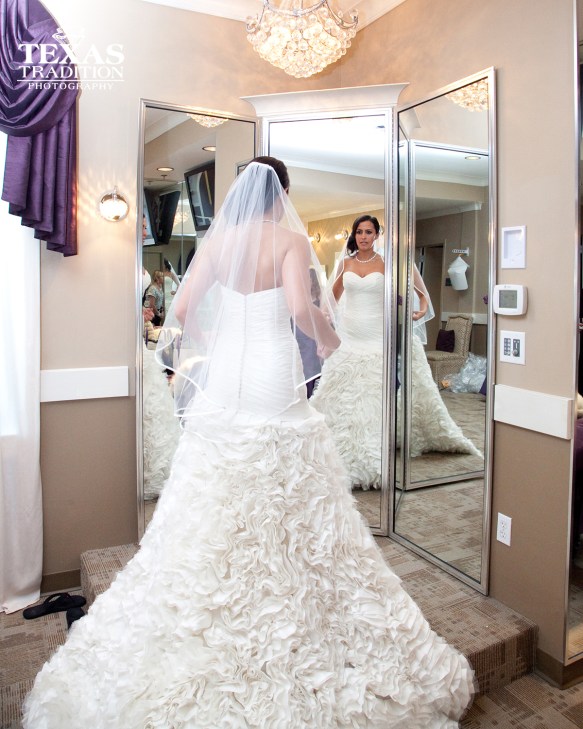 Piazza in the village_0191